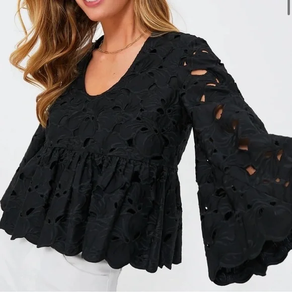 Tuckernuck- Sylvie Lace Top. Size S - Picture 2 of 9